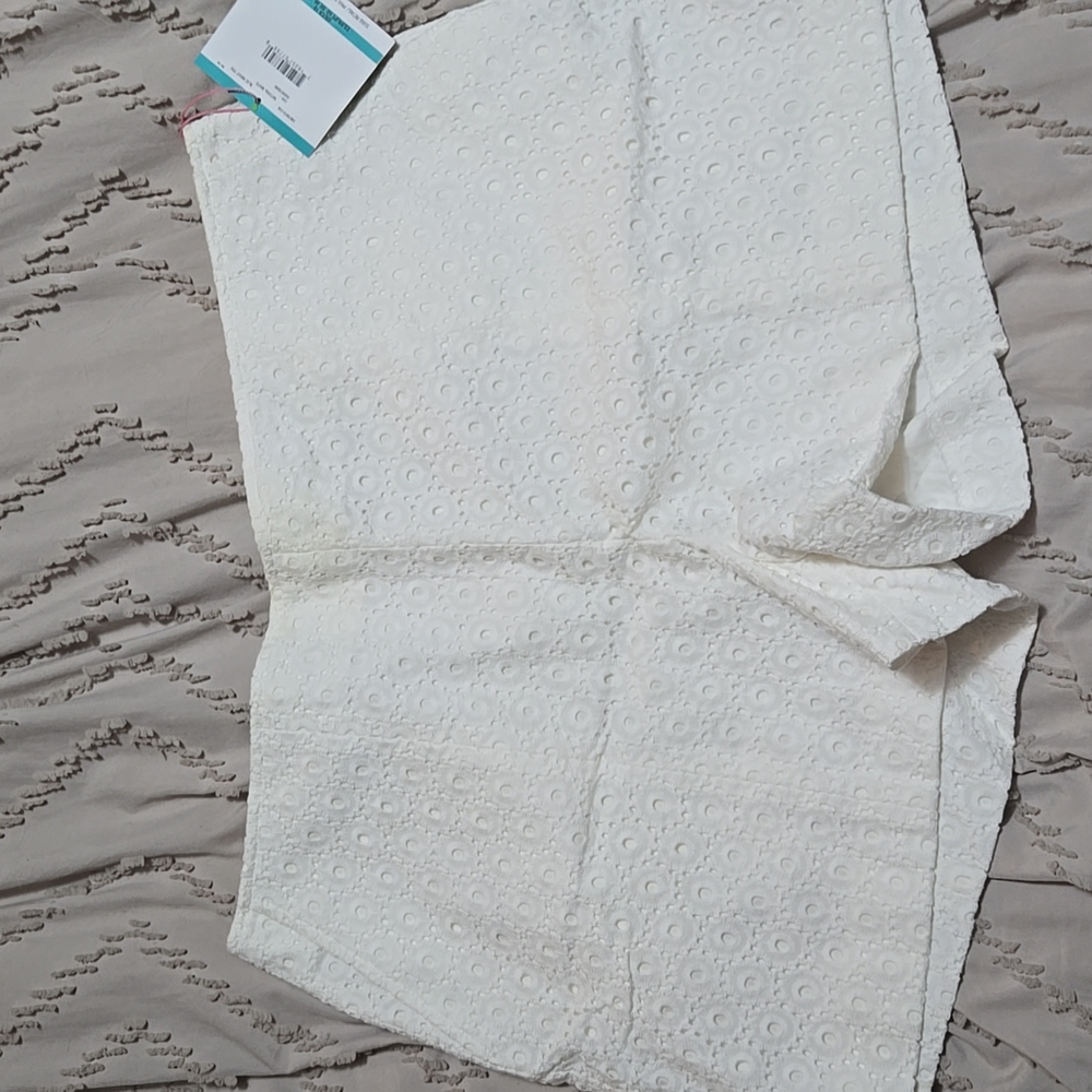 Women's Pappagallo shorts. NWT. Size 16